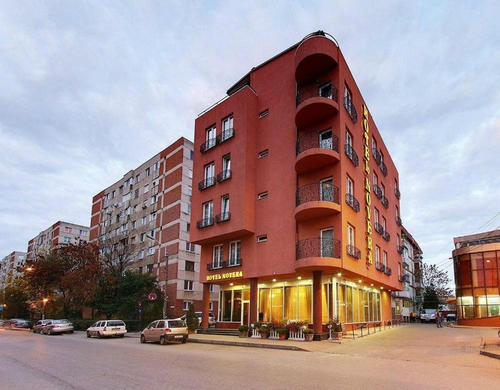 Hotel Novera Timişoara Buitenkant foto
