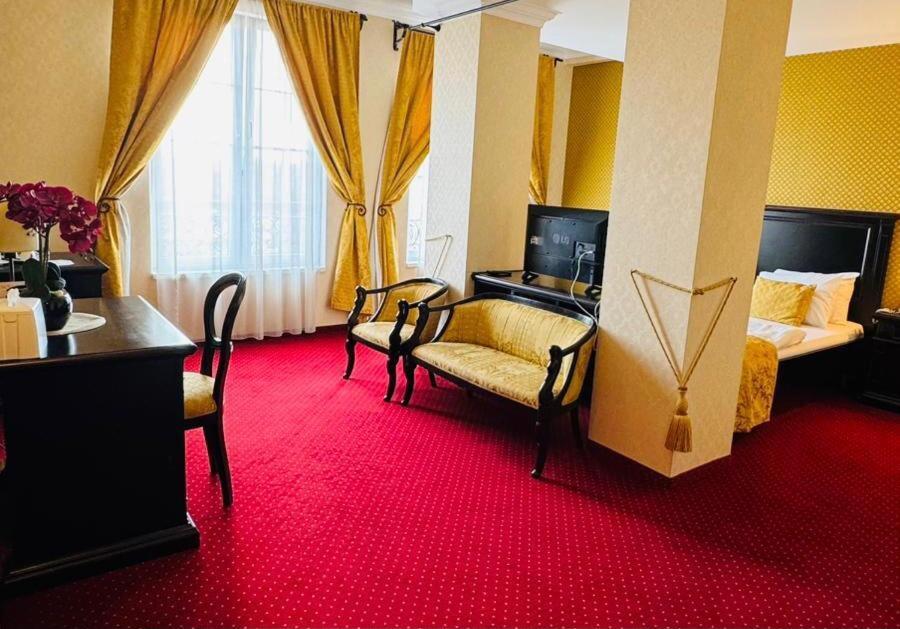 Hotel Novera Timişoara Buitenkant foto