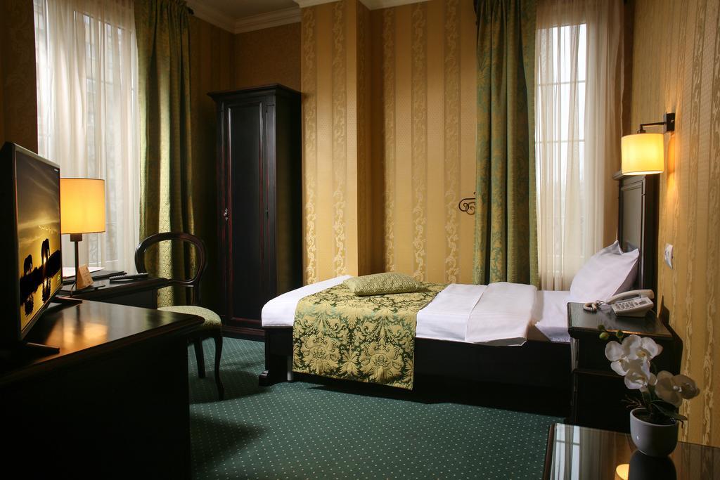 Hotel Novera Timişoara Kamer foto